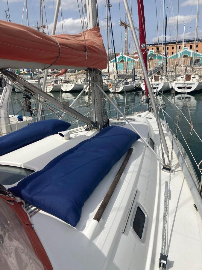 מלון ליסבון Sea Bloom - Sleep & Sail In Tejo מראה חיצוני תמונה